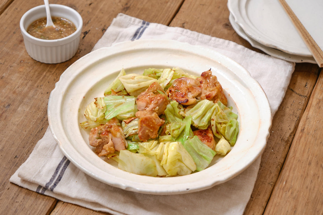 キャベツと鶏肉のスパイス塩麹炒め